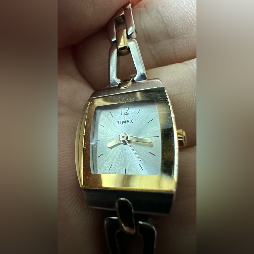 Women’s vintage 60’s gold tone Timex watch.